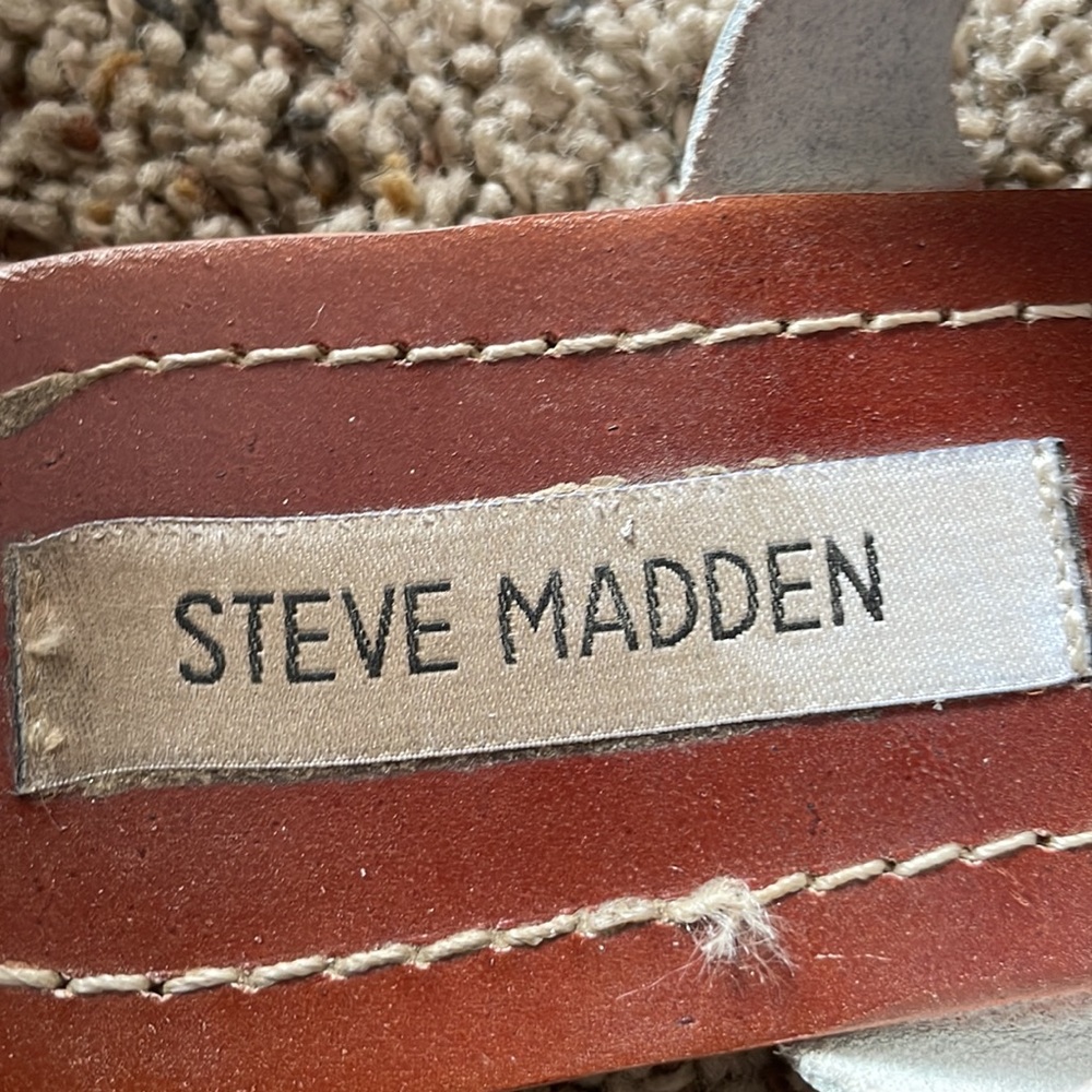 Sandals - Picture 4 of 6